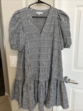 Calvin Klein Black & White Gingham V-Neck Ruffle Dress